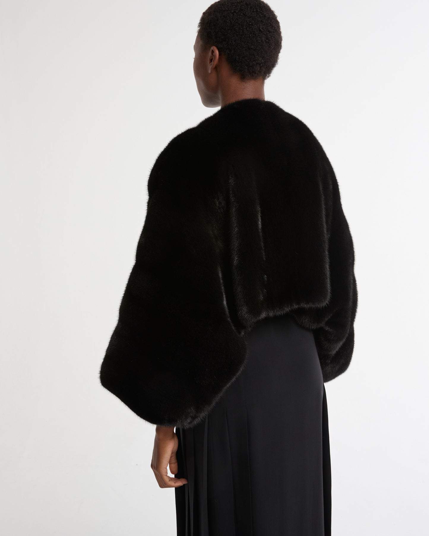 Short cape in long-haired mink fur