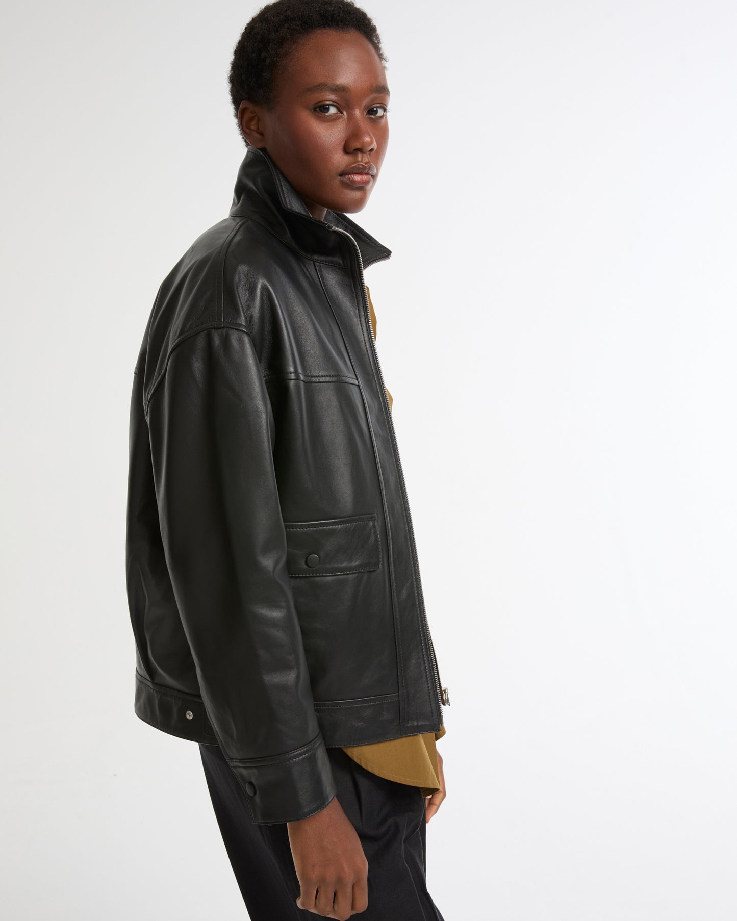 Lamb leather short jacket