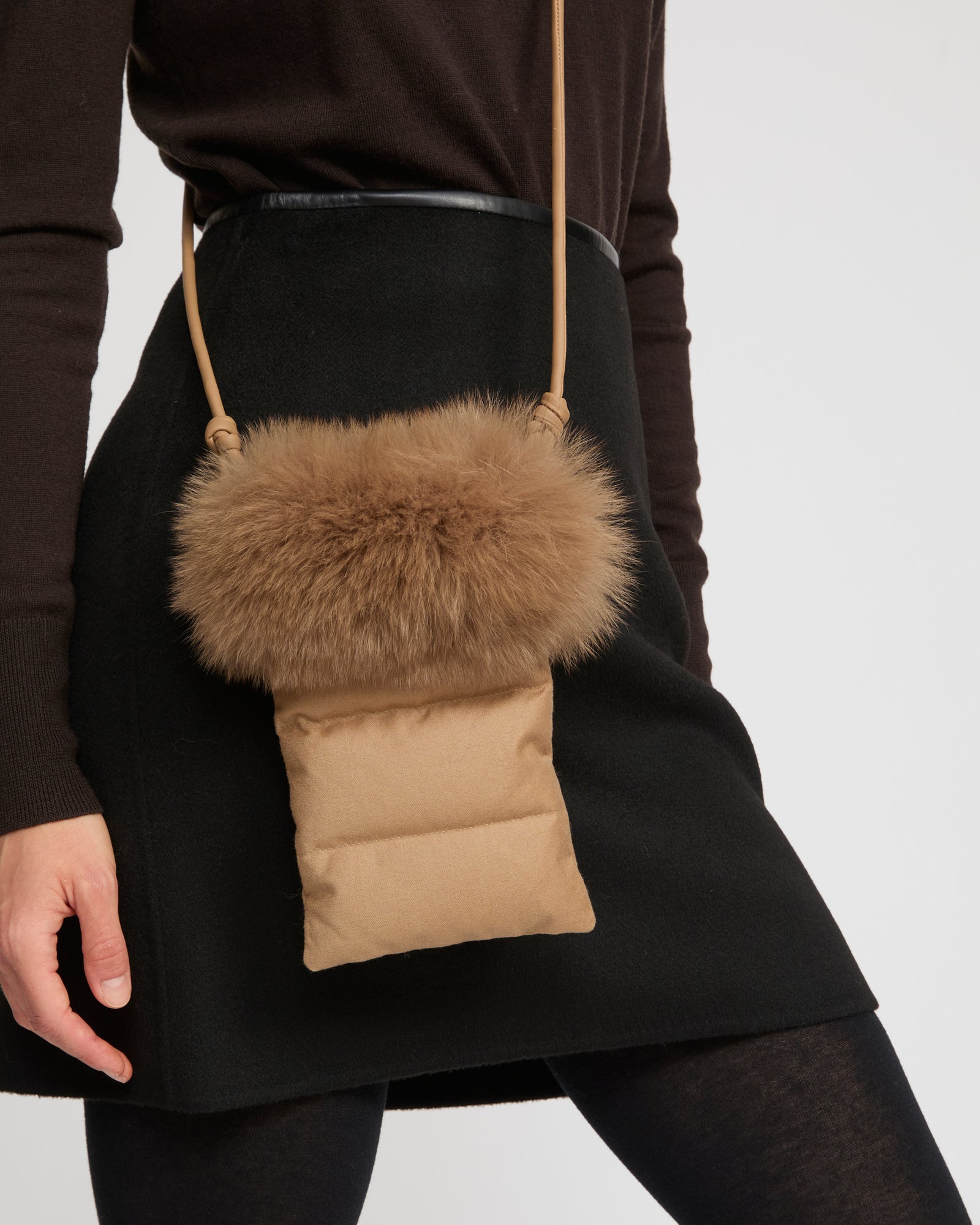 yves salomon ポシェット Yves Salomon Leather Phone Pouch | Brown | FARFETCH