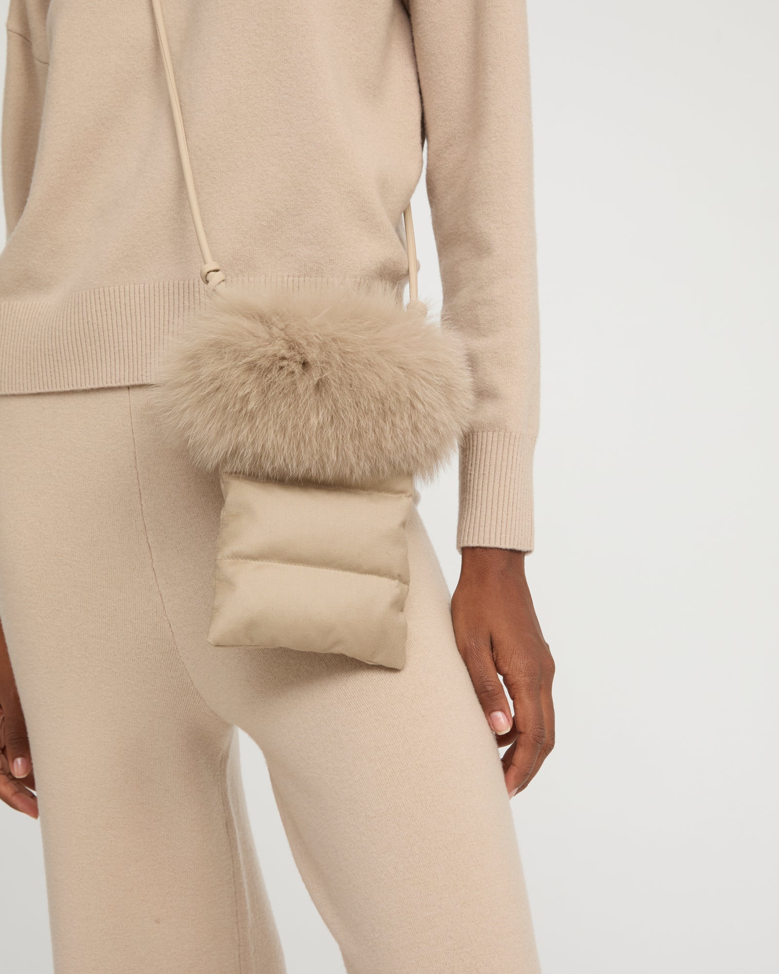 yves salomon ポシェット Yves Salomon Leather Phone Pouch | Brown | FARFETCH