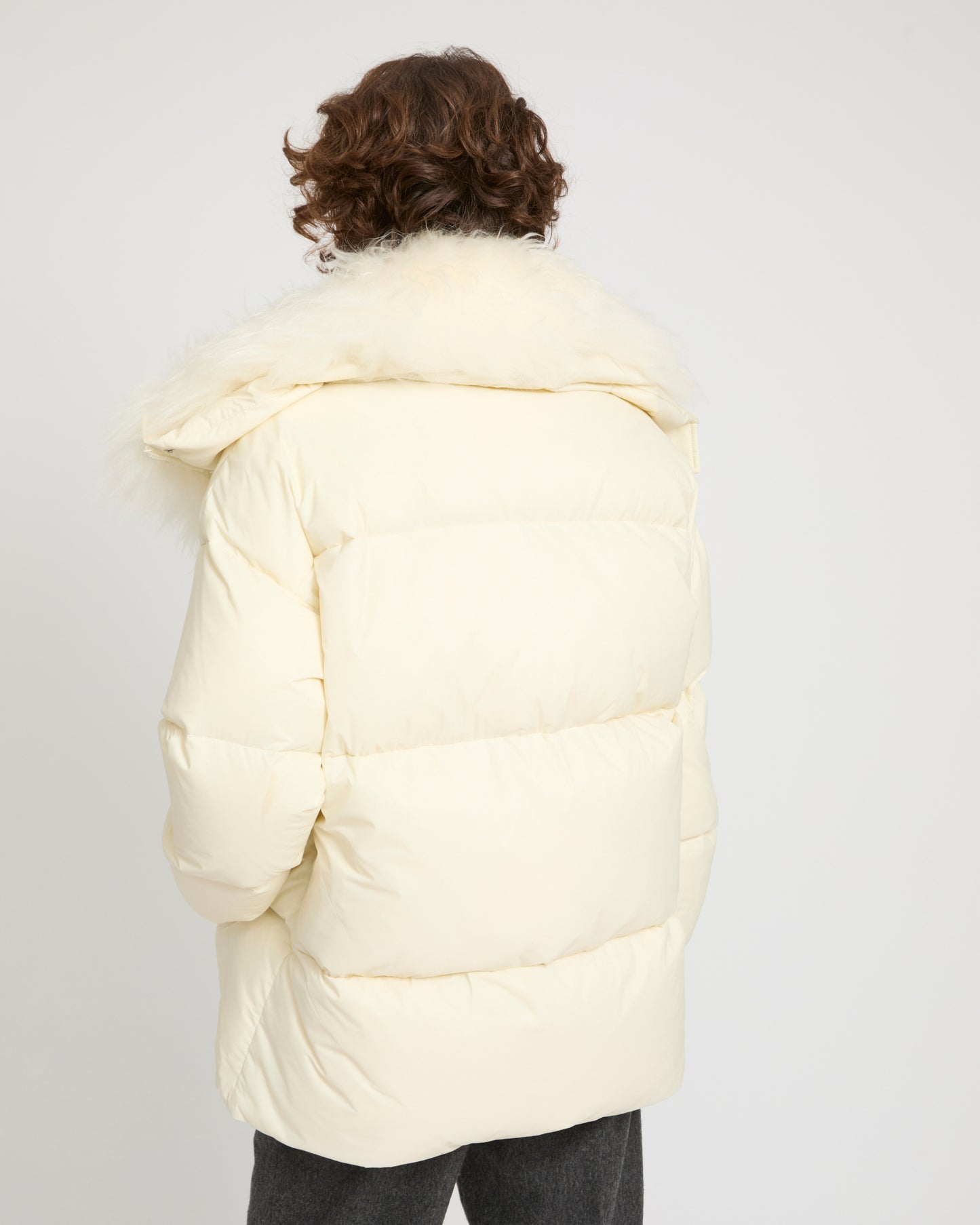 Mid-length down jacket with fluffy lambswool trim