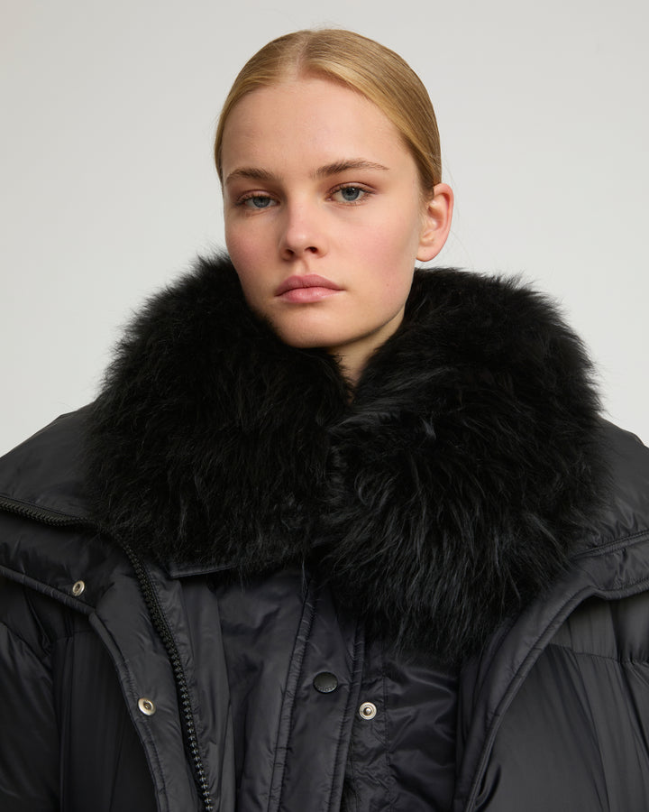 Mid-length down jacket with fluffy lambswool trim - Yves Salomon