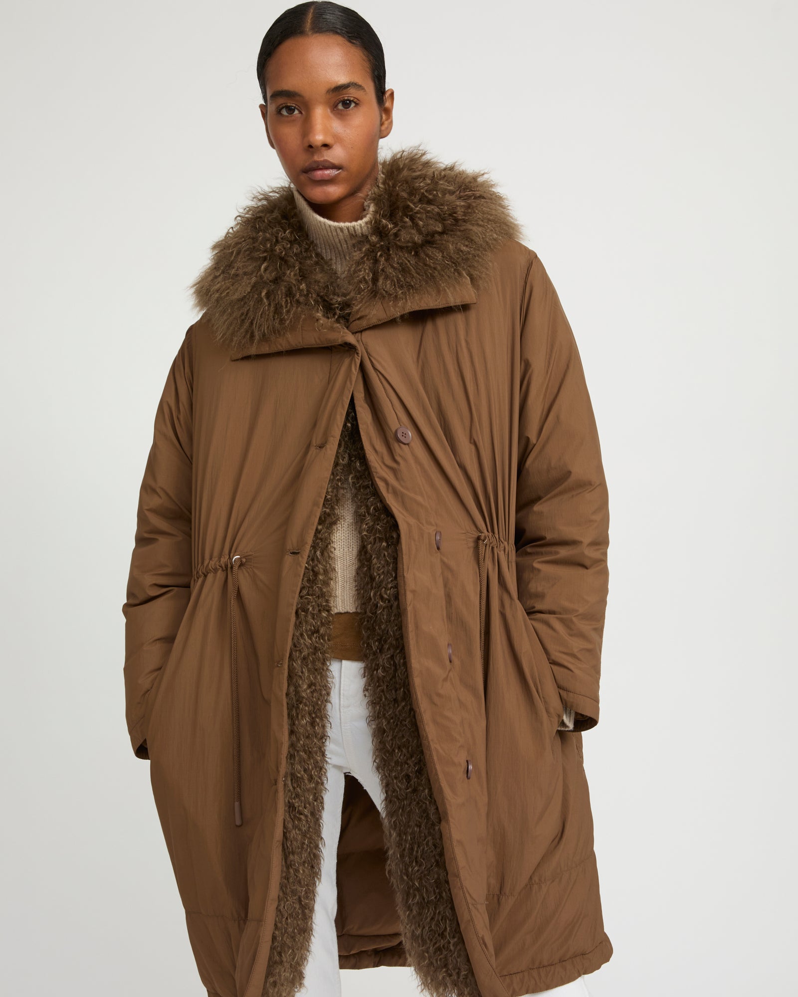 Ultra-light down parka with curly lambskin trim - Yves Salomon