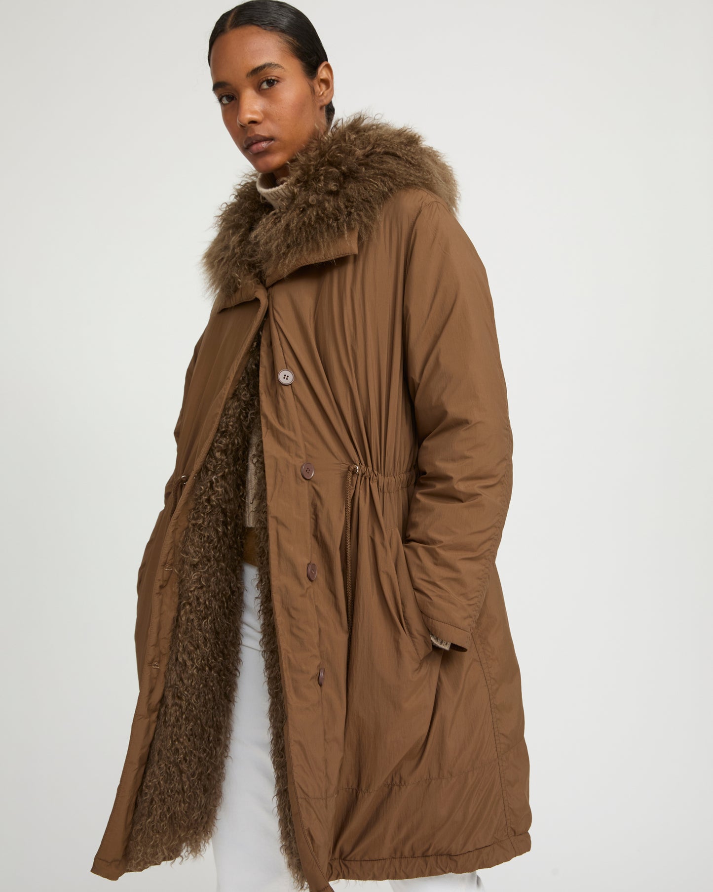 Ultra-light down parka with curly lambskin trim - Yves Salomon