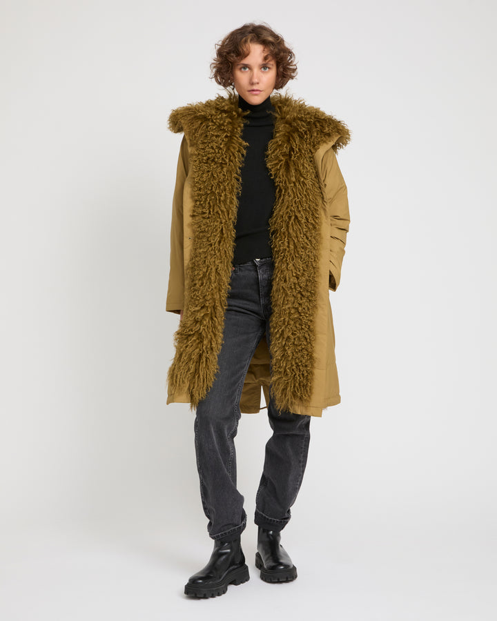 Ultra-light down parka with curly lambskin trim