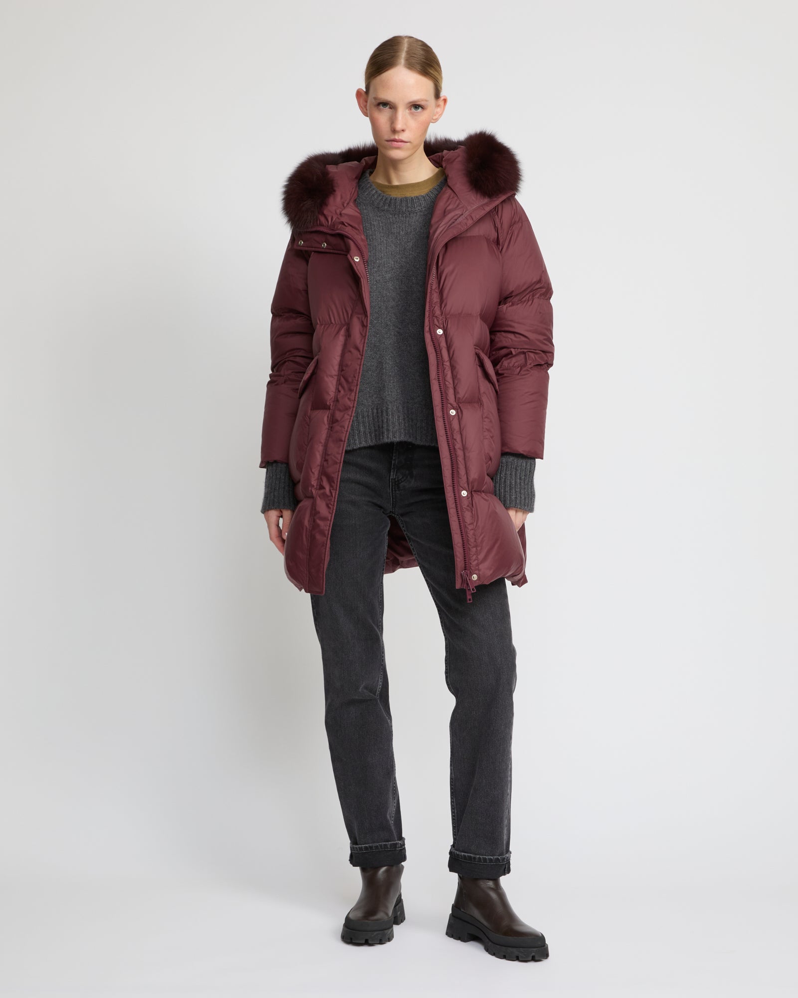 Long down jacket with raglan sleeves and fox fur trim - burgundy