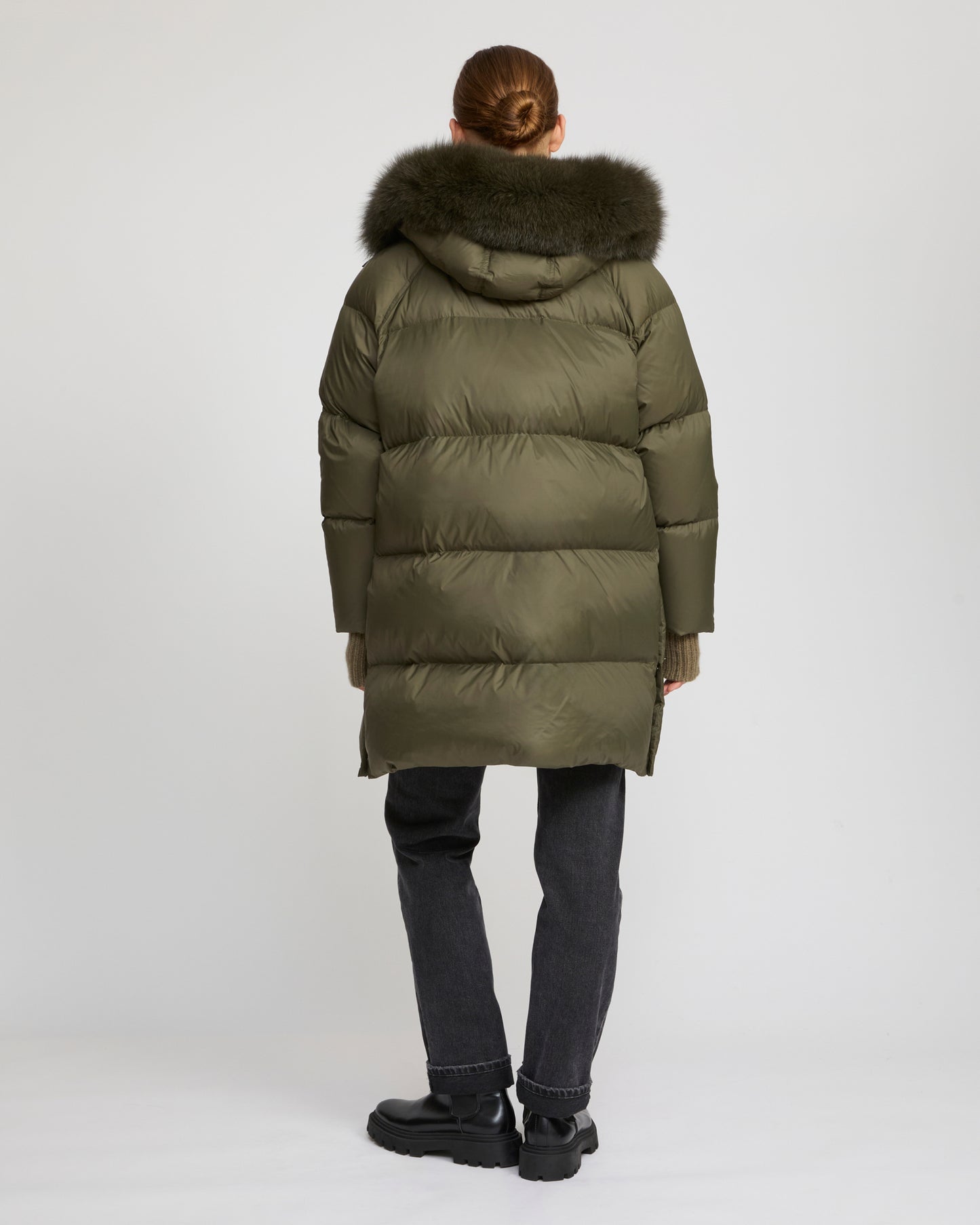 Long down jacket with raglan sleeves and fox fur trim