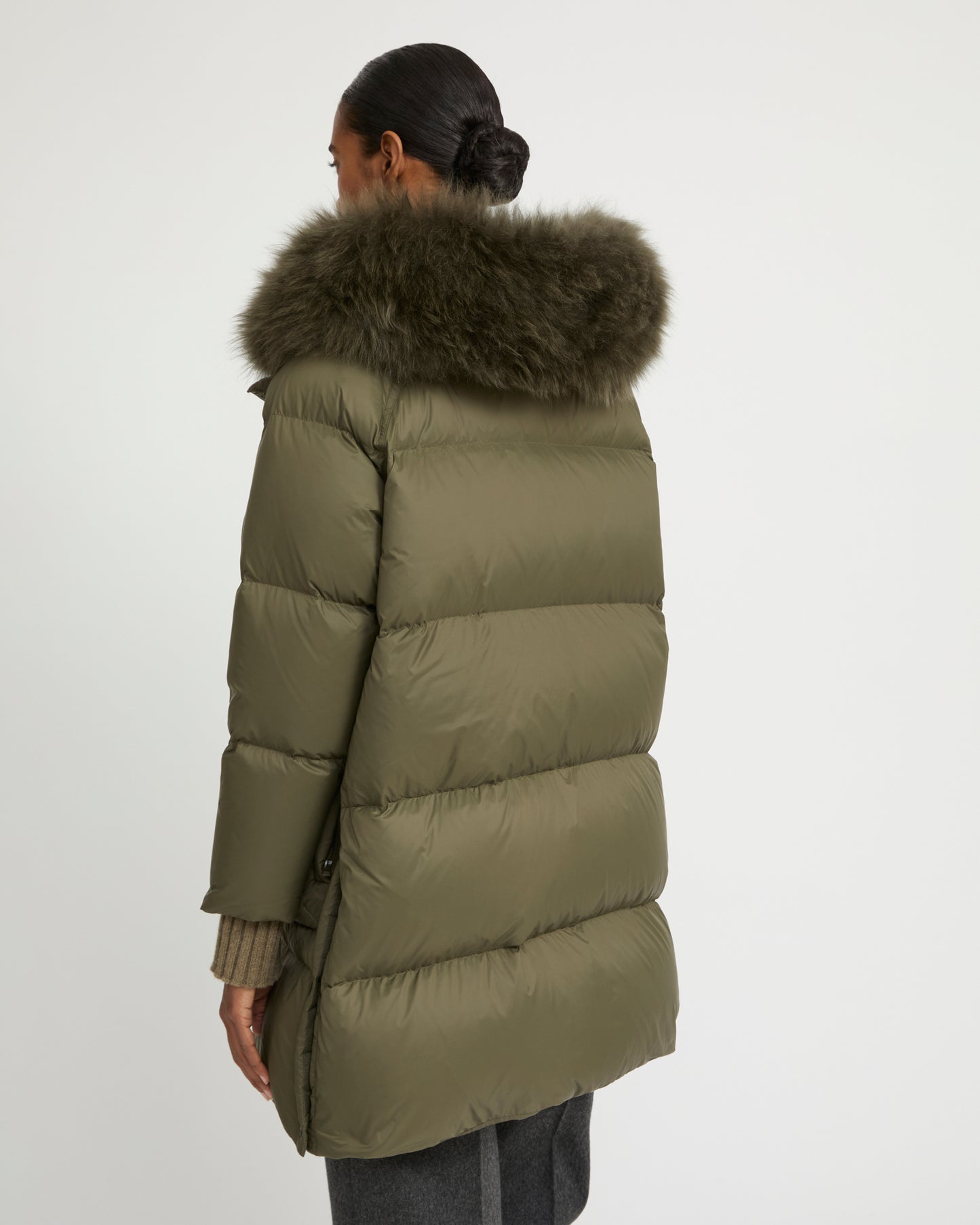 Long down jacket with raglan sleeves and fluffy lambswool trim - Yves Salomon