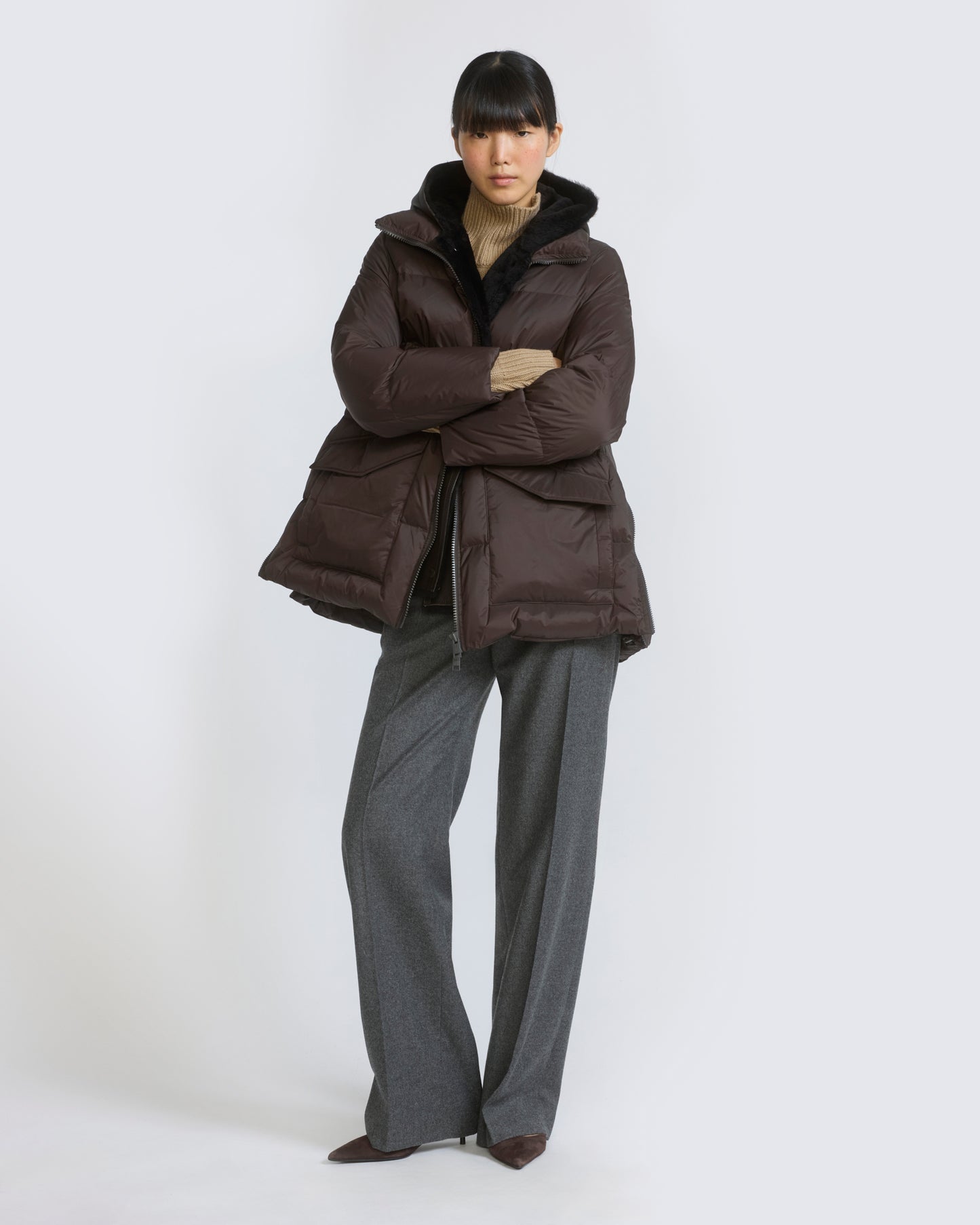 A-line down jacket in waterproof technical fabric with lambskin shearling bib panel - Yves Salomon - New Fall/Winter Collection