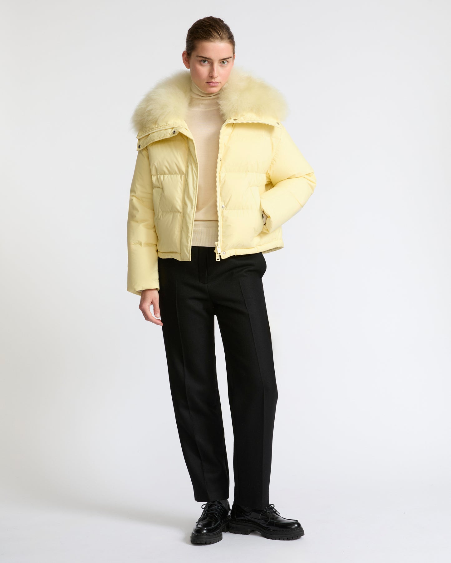 Short down jacket in waterproof technical fabric with airy lambswool trim - Yves Salomon - New Fall Winter Collection