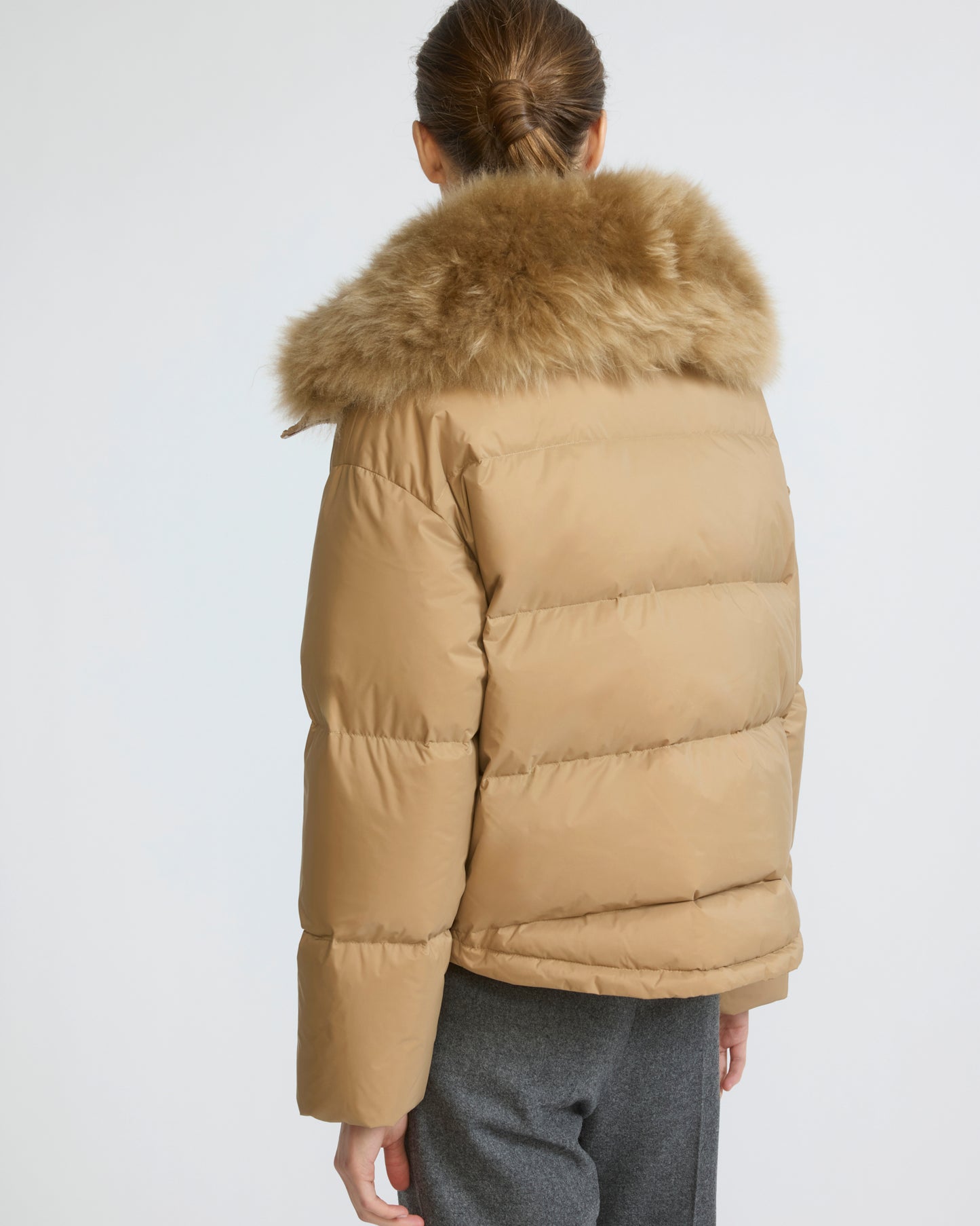 Short down jacket in waterproof technical fabric with airy lambswool trim - Yves Salomon - New Fall/Winter Collection