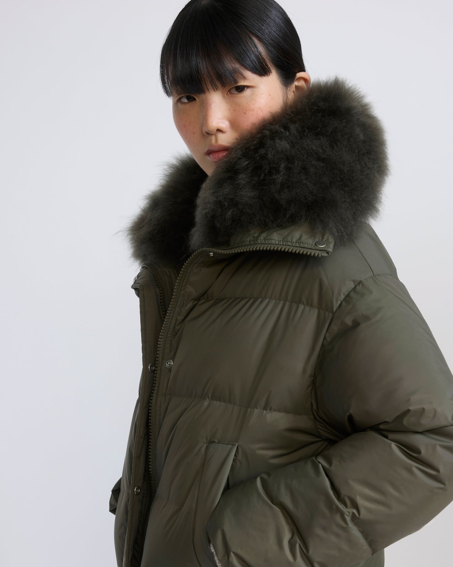 Short down jacket in waterproof technical fabric with airy lambswool trim - Yves Salomon - New Fall/Winter Collection