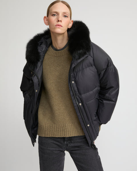 Short down jacket with raglan sleeves and fox fur trim