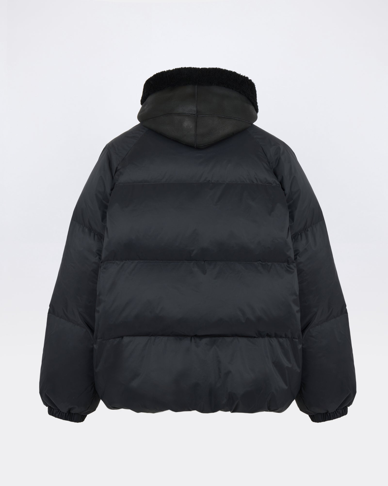 Short down jacket in waterproof technical fabric with lambskin shearling bib panel - Yves Salomon - New Fall/Winter Collection