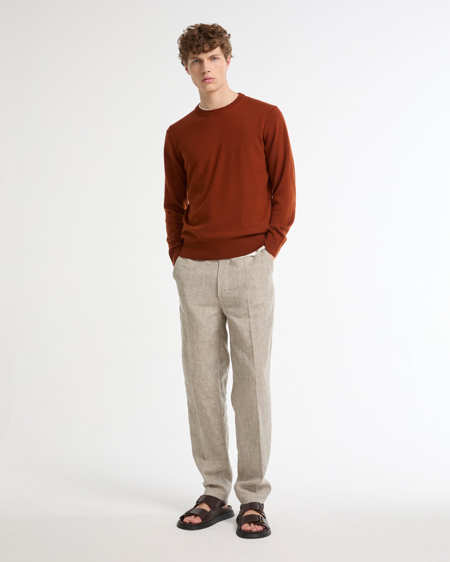 Crew neck jumper in 100% merino wool knit