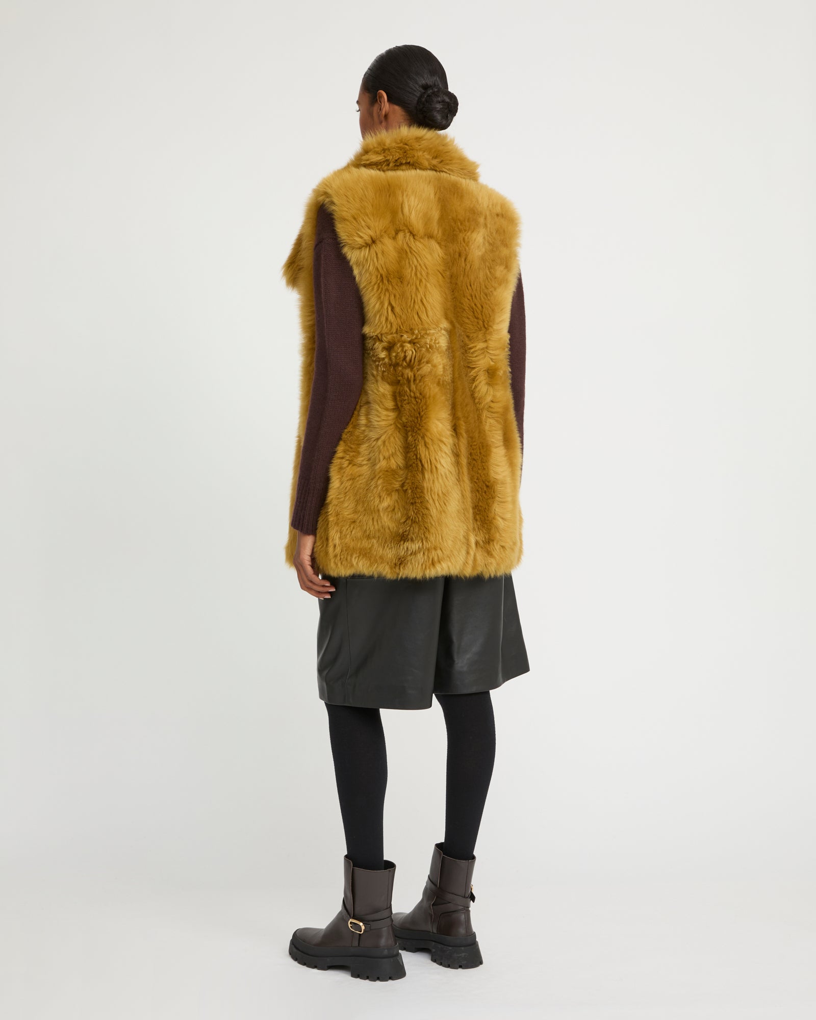 Sleeveless long jacket in Toscana lamb - Yves Salomon