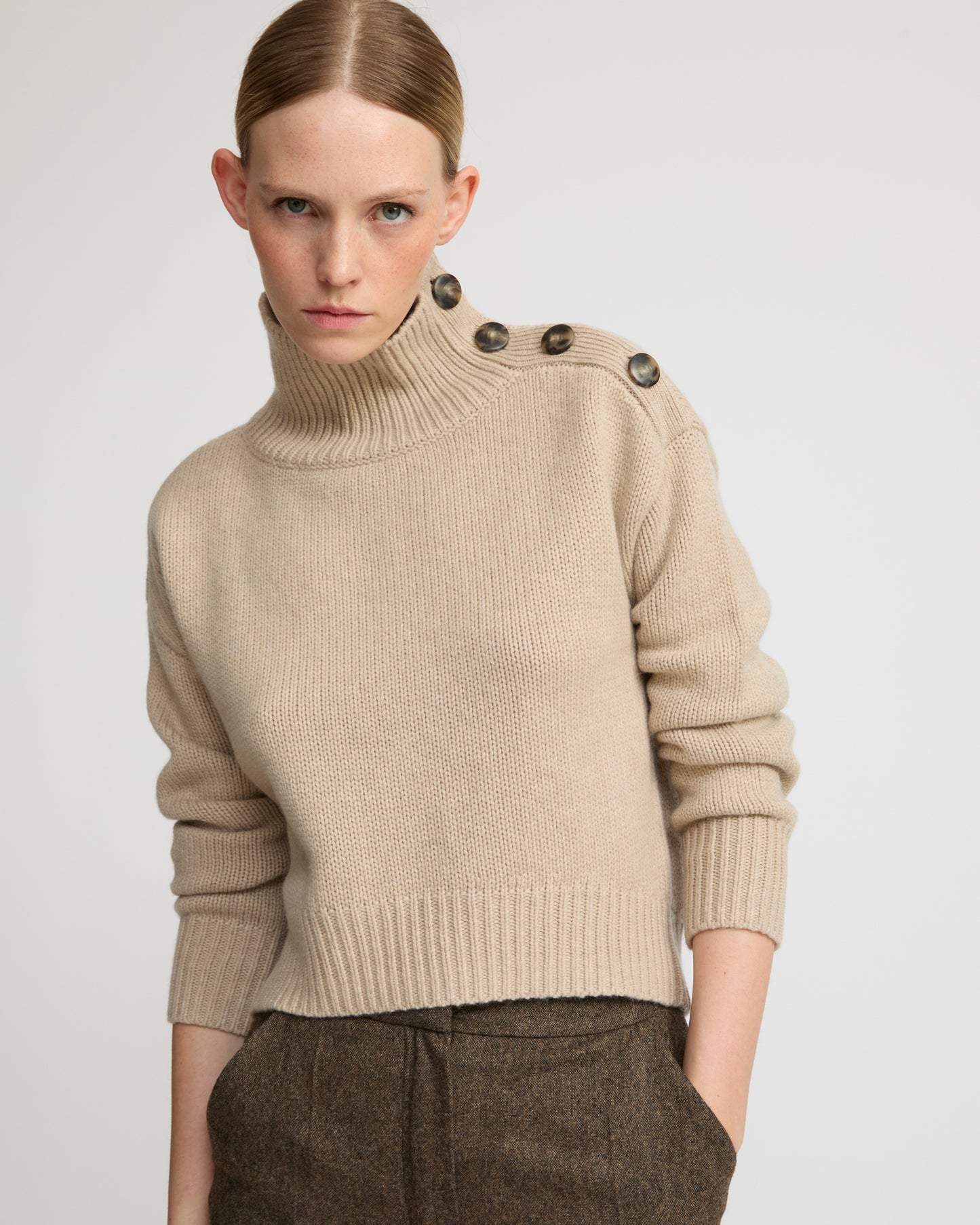 Short oversized knitted jumper