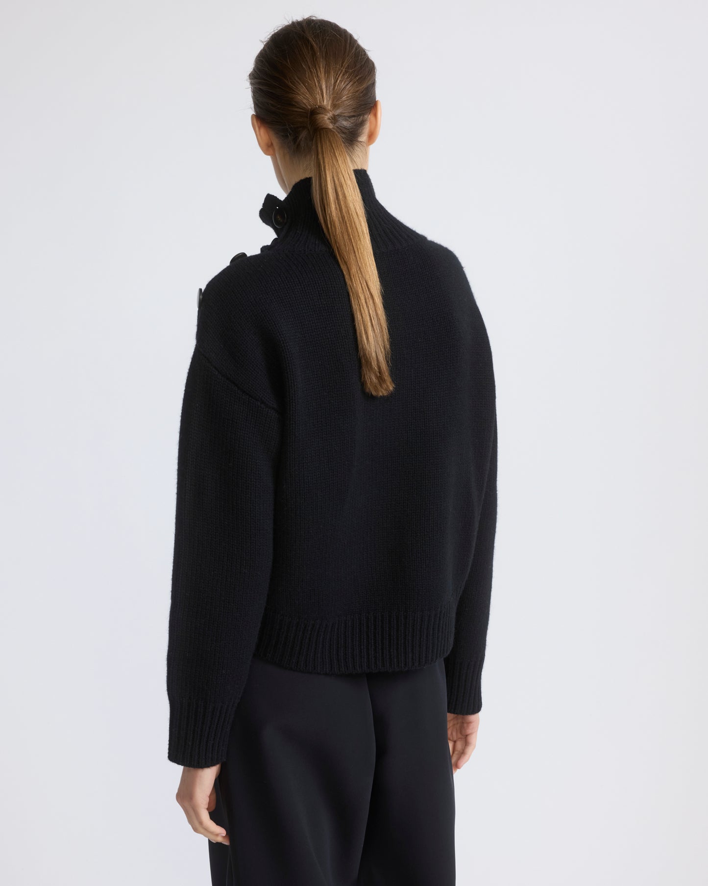 Short oversized knitted sweater - Yves Salomon - New Fall/Winter Collection