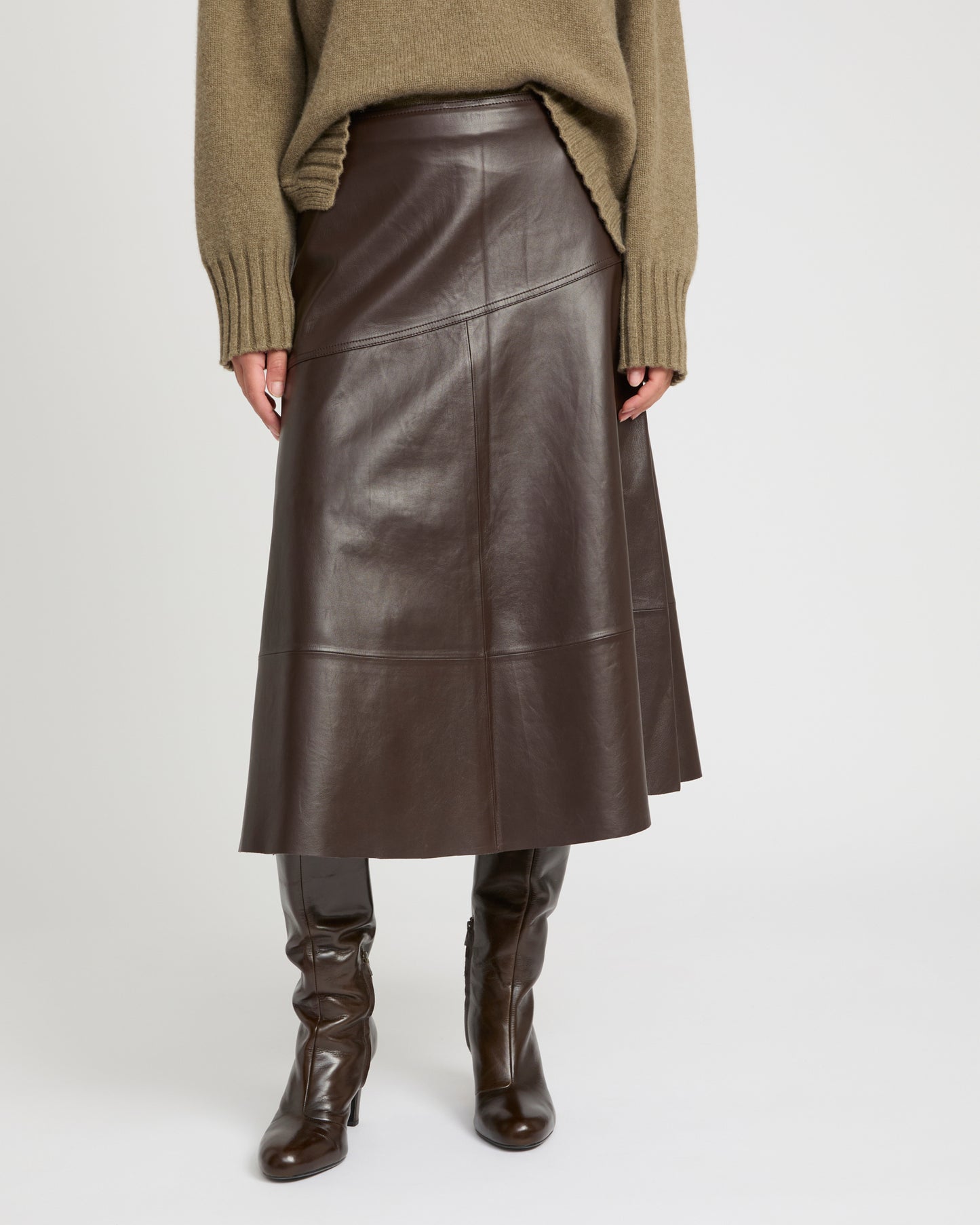 Flared lamb leather skirt