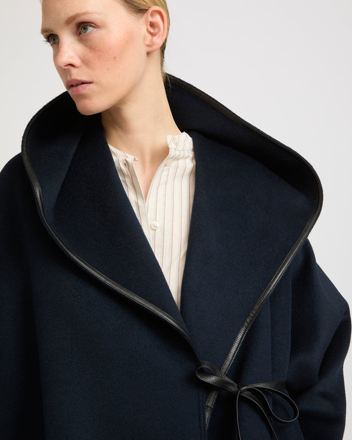 Oversized short coat in double-sided cashmere blend