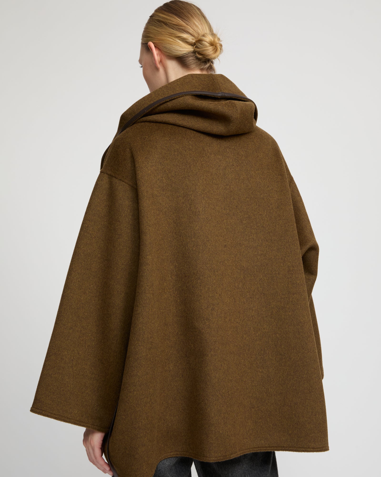 Oversized short coat in double-sided cashmere blend - Yves Salomon