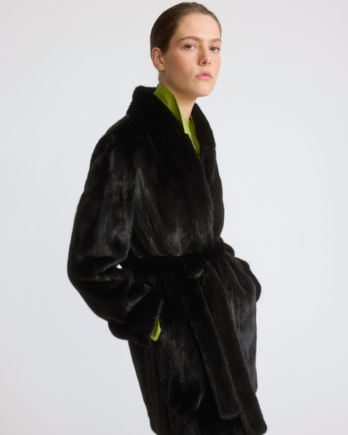 Short belted coat in long-haired straightened mink fur - Yves Salomon - New Fall/Winter Collection