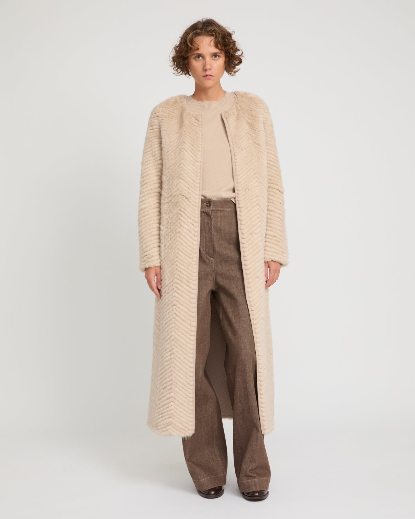 Long coat in Merino knit and mink fur