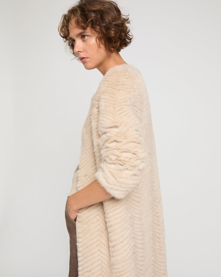 Long coat in Merino knit and mink fur