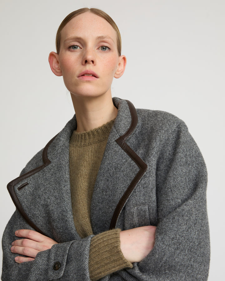 Long wool coat with lambskin details