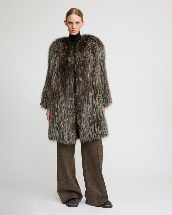 Long jacket in knitted fox fur