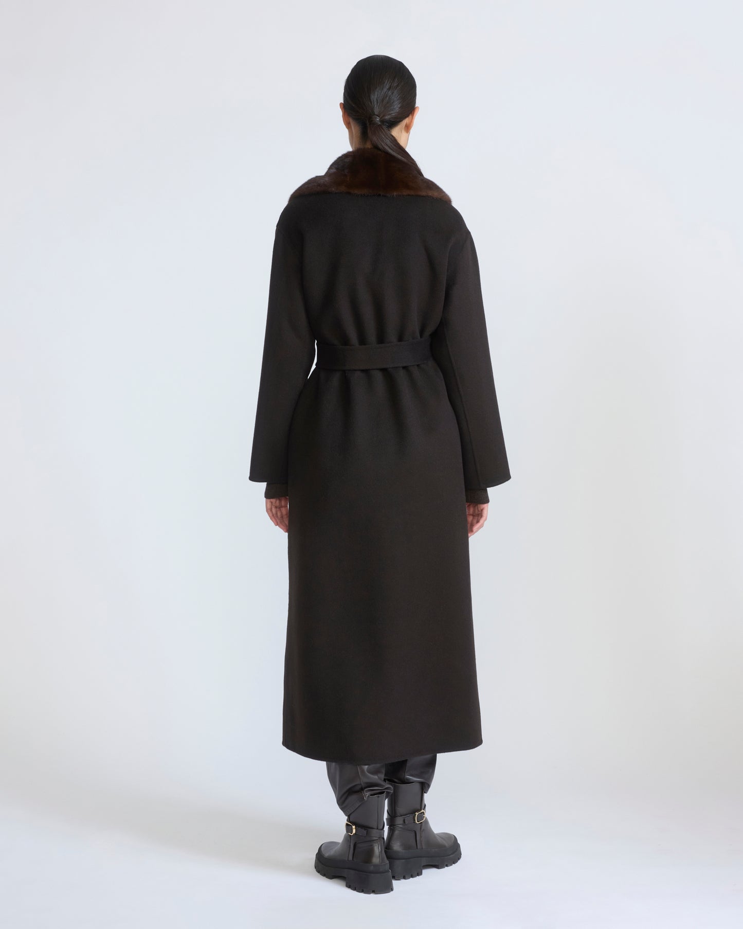 Cashmere wool belted coat with mink fur collar - Yves Salomon - New Fall/Winter Collection