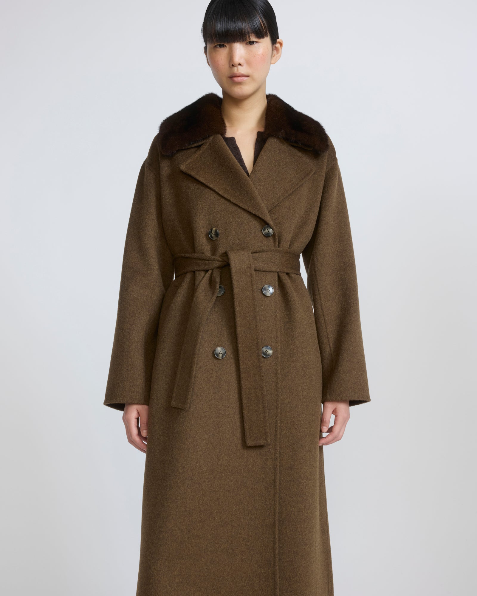 Cashmere wool belted coat with mink fur collar - Yves Salomon - New Fall/Winter Collection