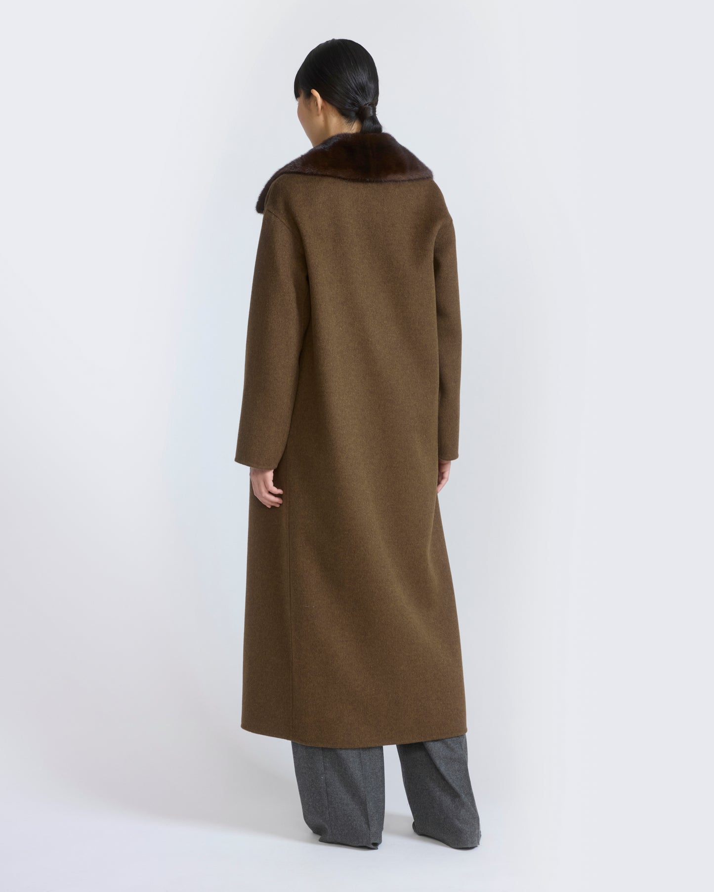 Cashmere wool belted coat with mink fur collar - Yves Salomon - New Fall/Winter Collection