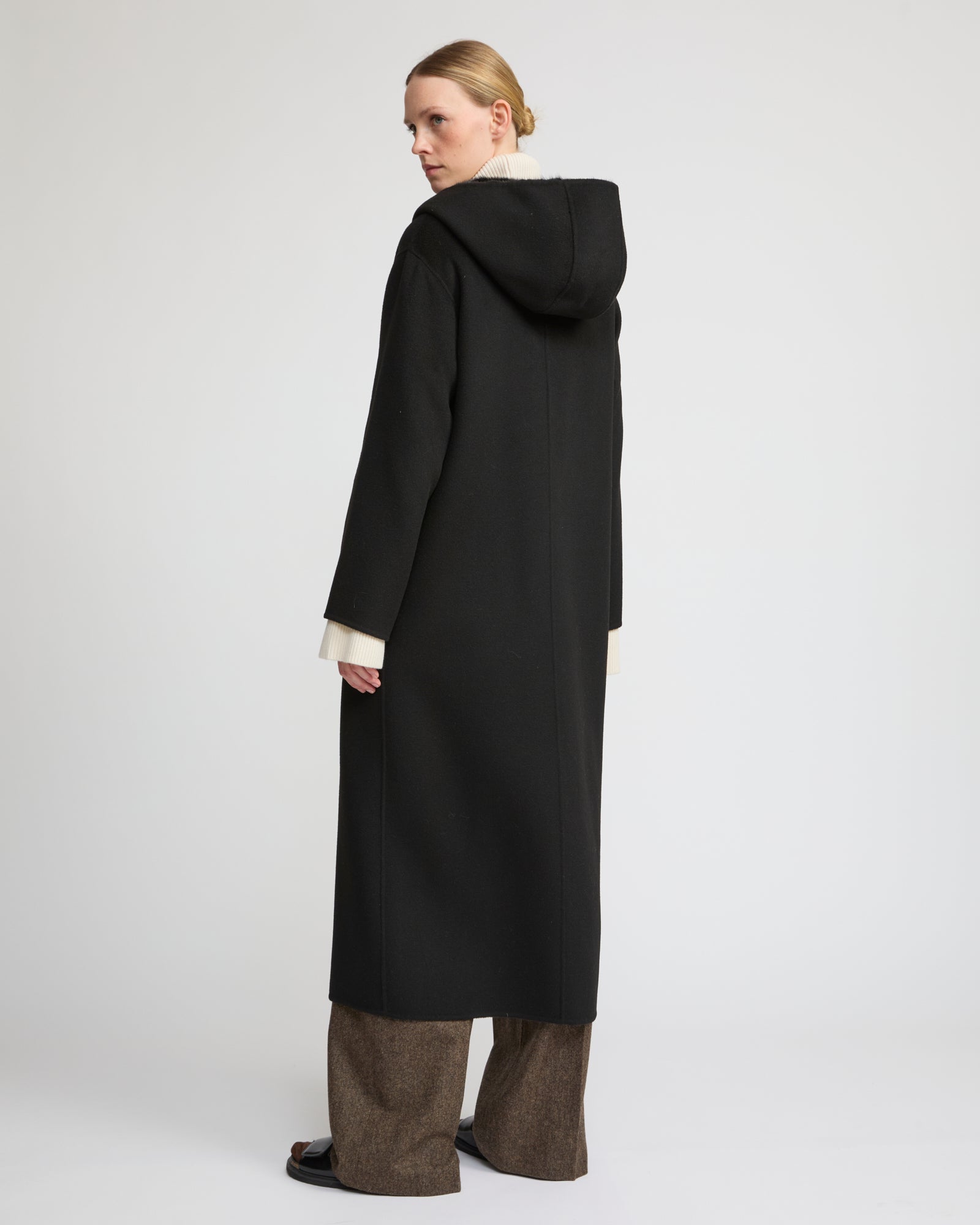 Long coat in cashmere wool with mink fur hood - Yves Salomon