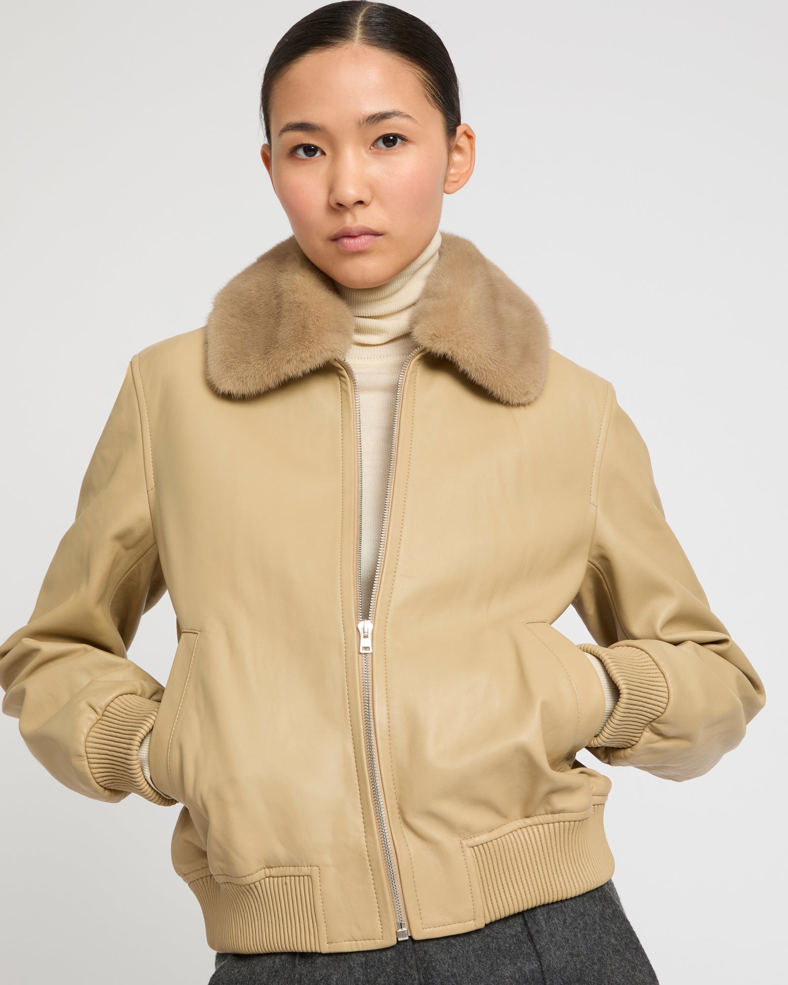 【Nuko】LOEFF LFU LAMB LTR FLHT JKT Lamb leather bomber jacket with removable mink collar - beige