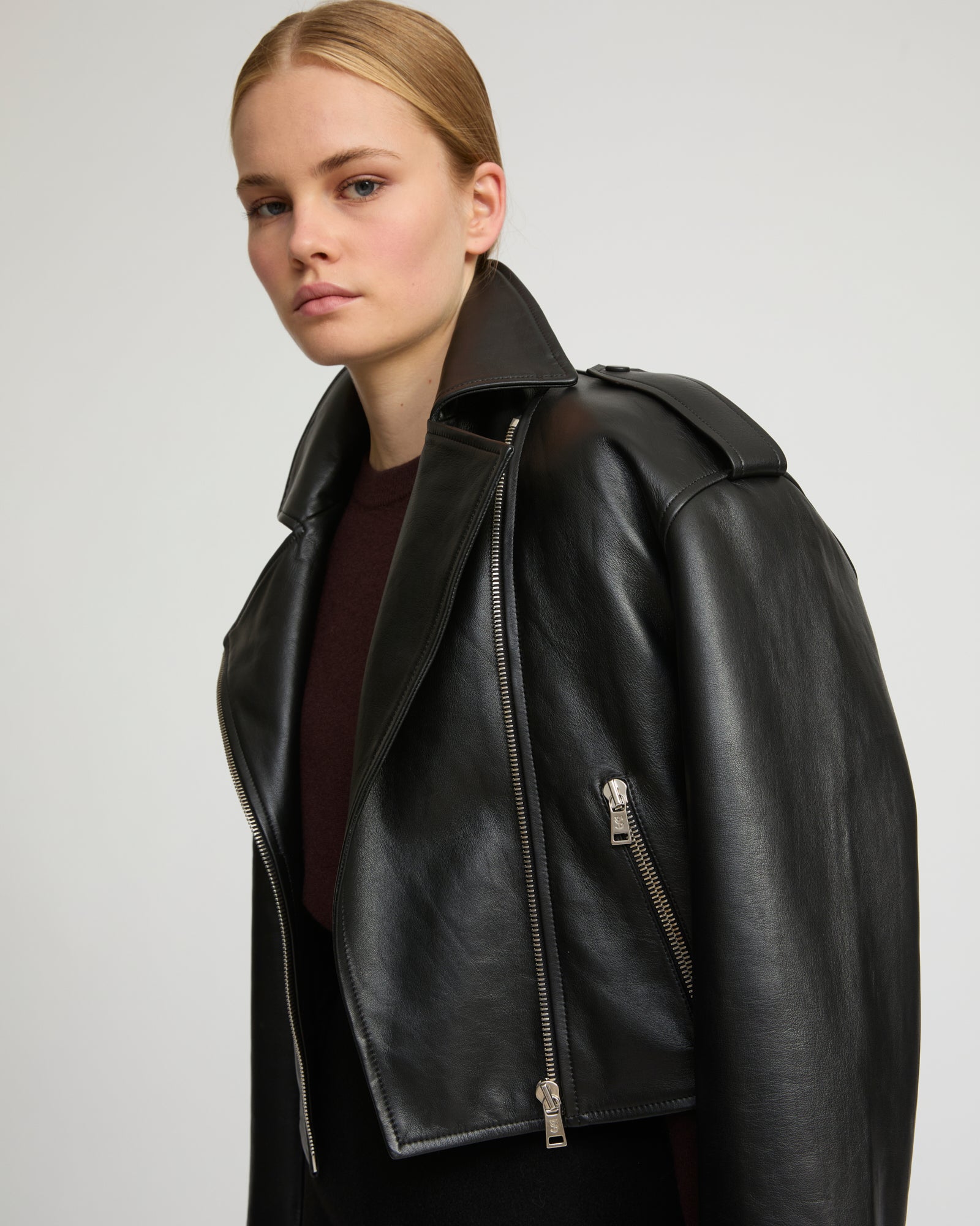 Cropped lambskin biker jacket - black - Yves Salomon – Yves Salomon US