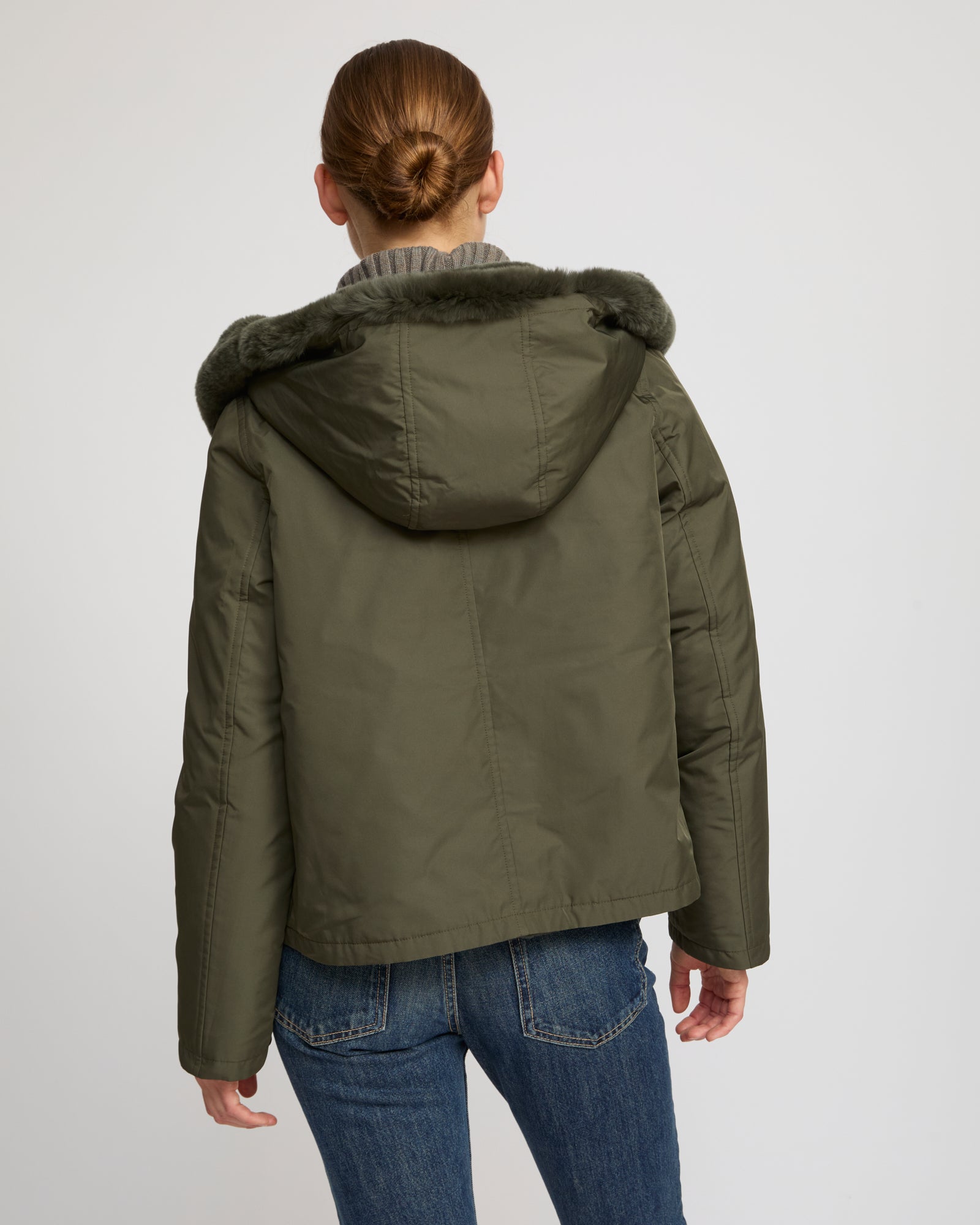 ジャケット・アウター runrun Short hooded down jacket in technical fabric reversible ribbed rex