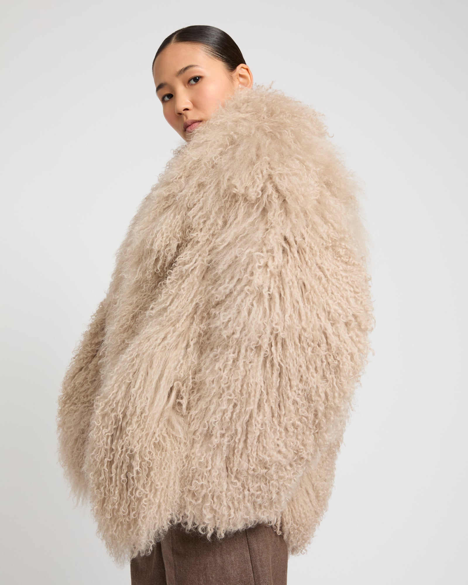 Oversized Mongolian lamb jacket - beige - Yves Salomon – Yves