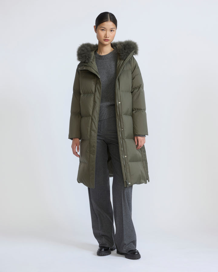 Long down jacket in waterproof technical fabric with airy lamb wool trim - Yves Salomon - New Fall/Winter Collection