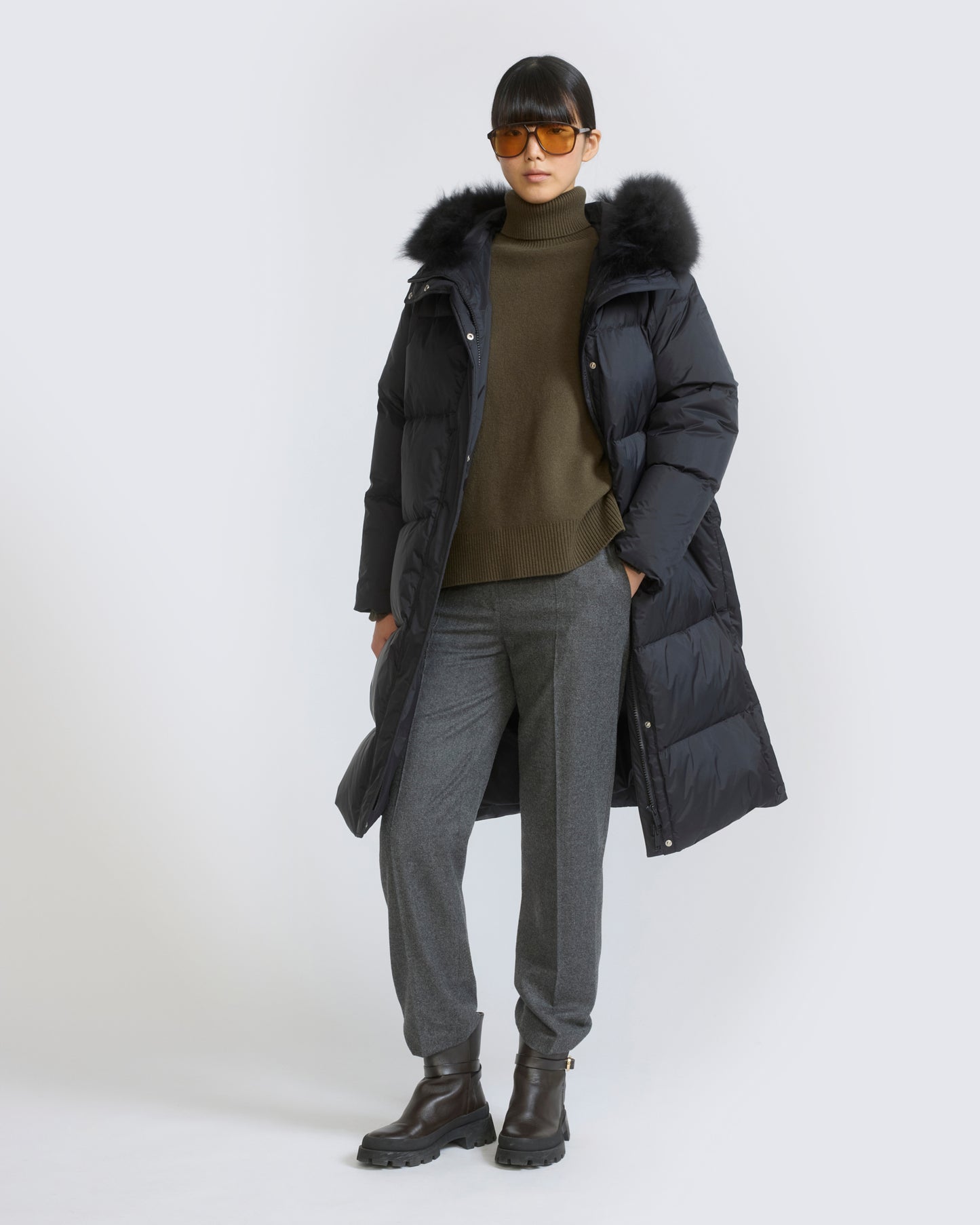 Long down jacket in waterproof technical fabric with airy lamb wool trim - Yves Salomon - New Fall/Winter Collection