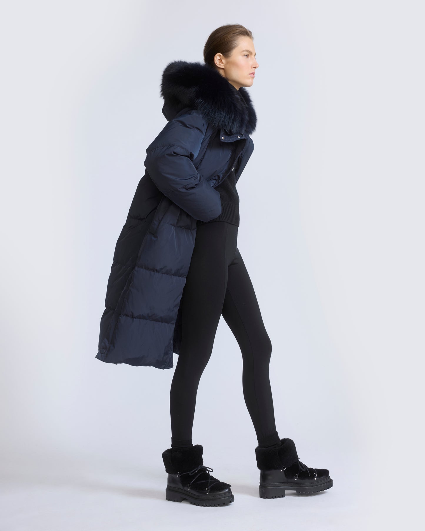 Long down jacket in waterproof technical fabric with fox fur trim - Yves Salomon - New Fall/Winter Collection