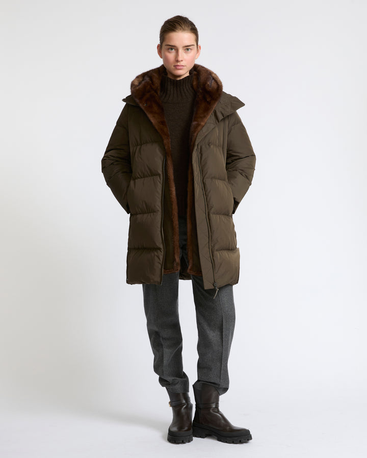 Long down jacket in water-repellent technical fabric with mink fur bib panel - Yves Salomon - New Fall Winter Collection