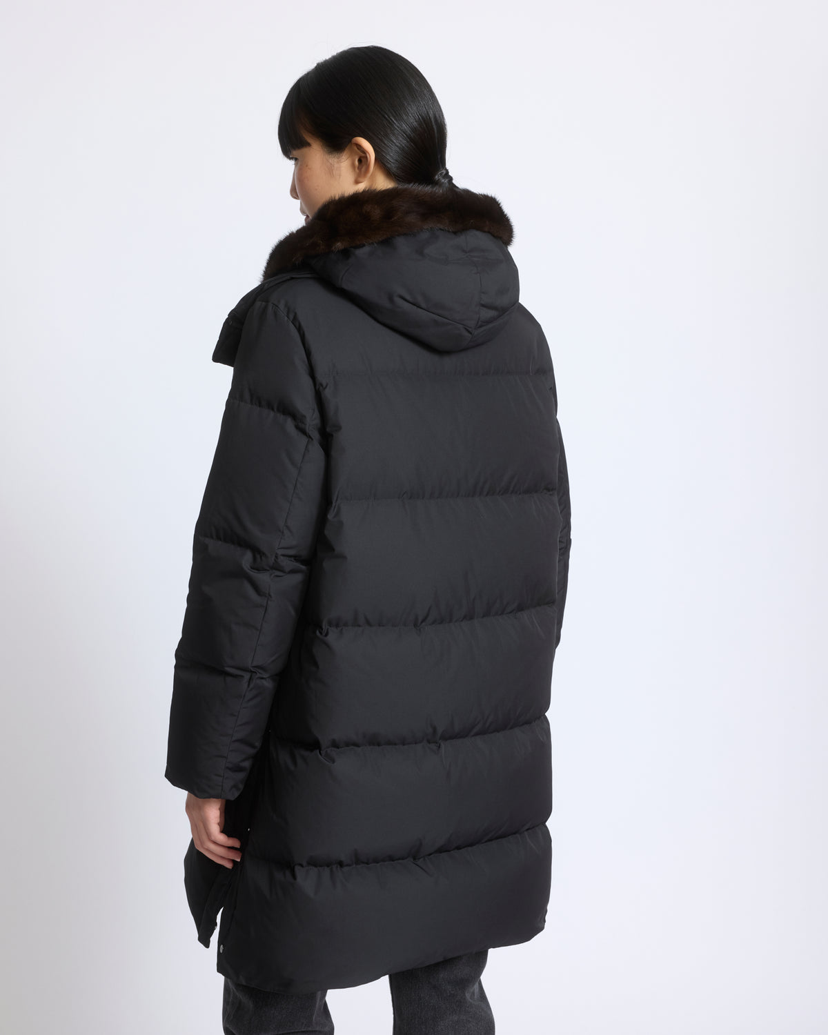 Long down jacket in water-repellent technical fabric with mink fur bib panel - Yves Salomon - New Fall/Winter Collection