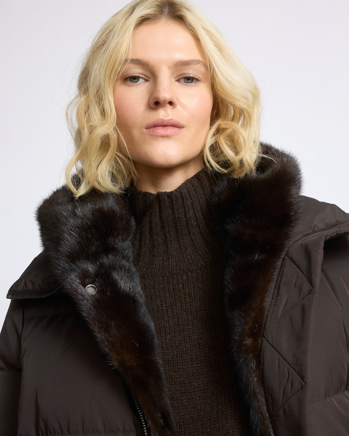 Long down jacket in water-repellent technical fabric with mink fur bib panel - Yves Salomon - New Fall/Winter Collection