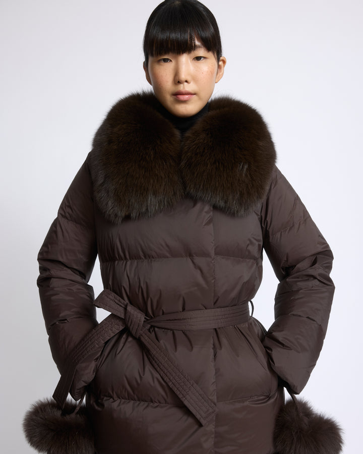Long belted down jacket in waterproof technical fabric with fox fur trim - Yves Salomon - New Fall/Winter Collection