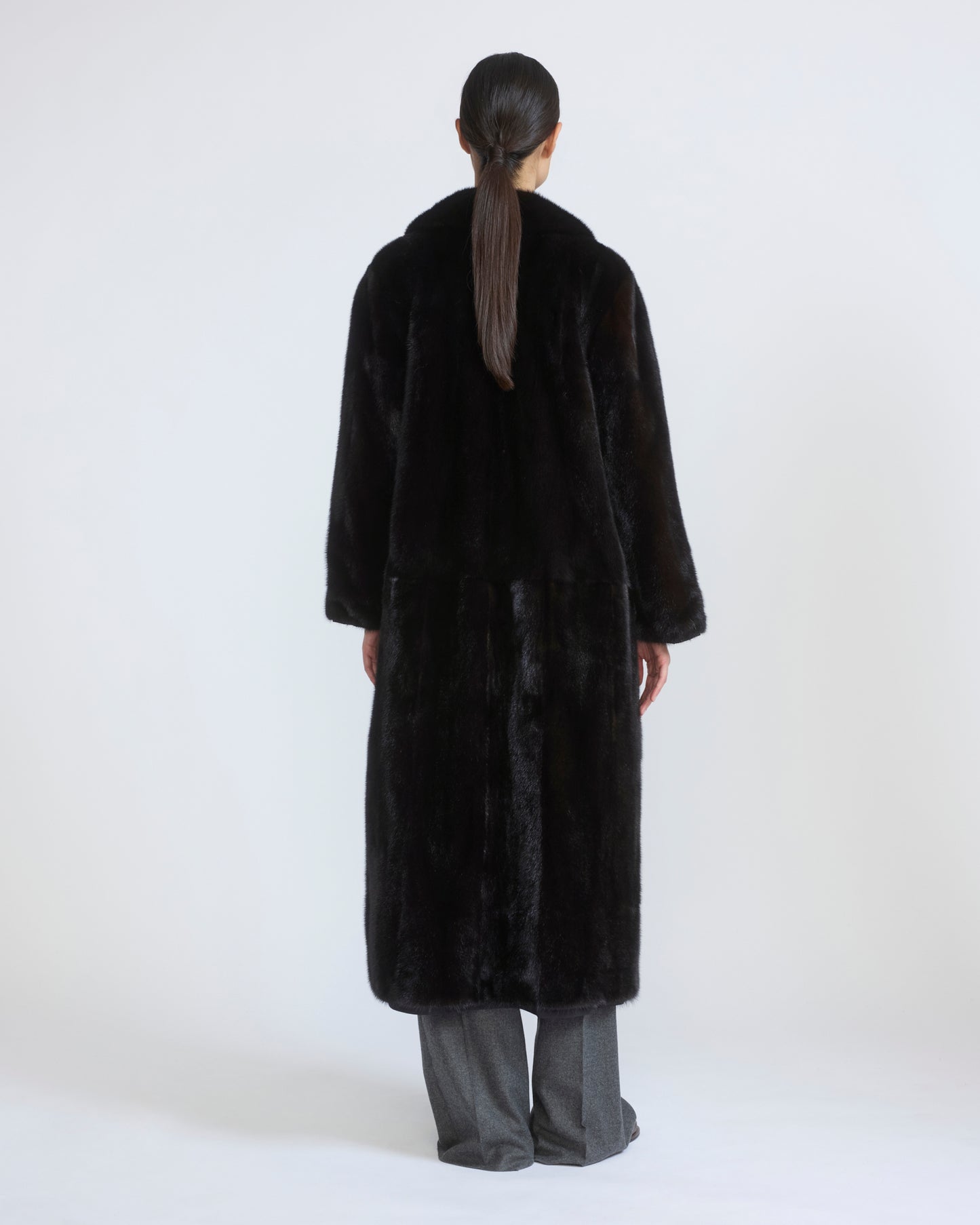 Long reversible coat in water-repellent technical fabric and mink fur - Yves Salomon - New Fall/Winter Collection