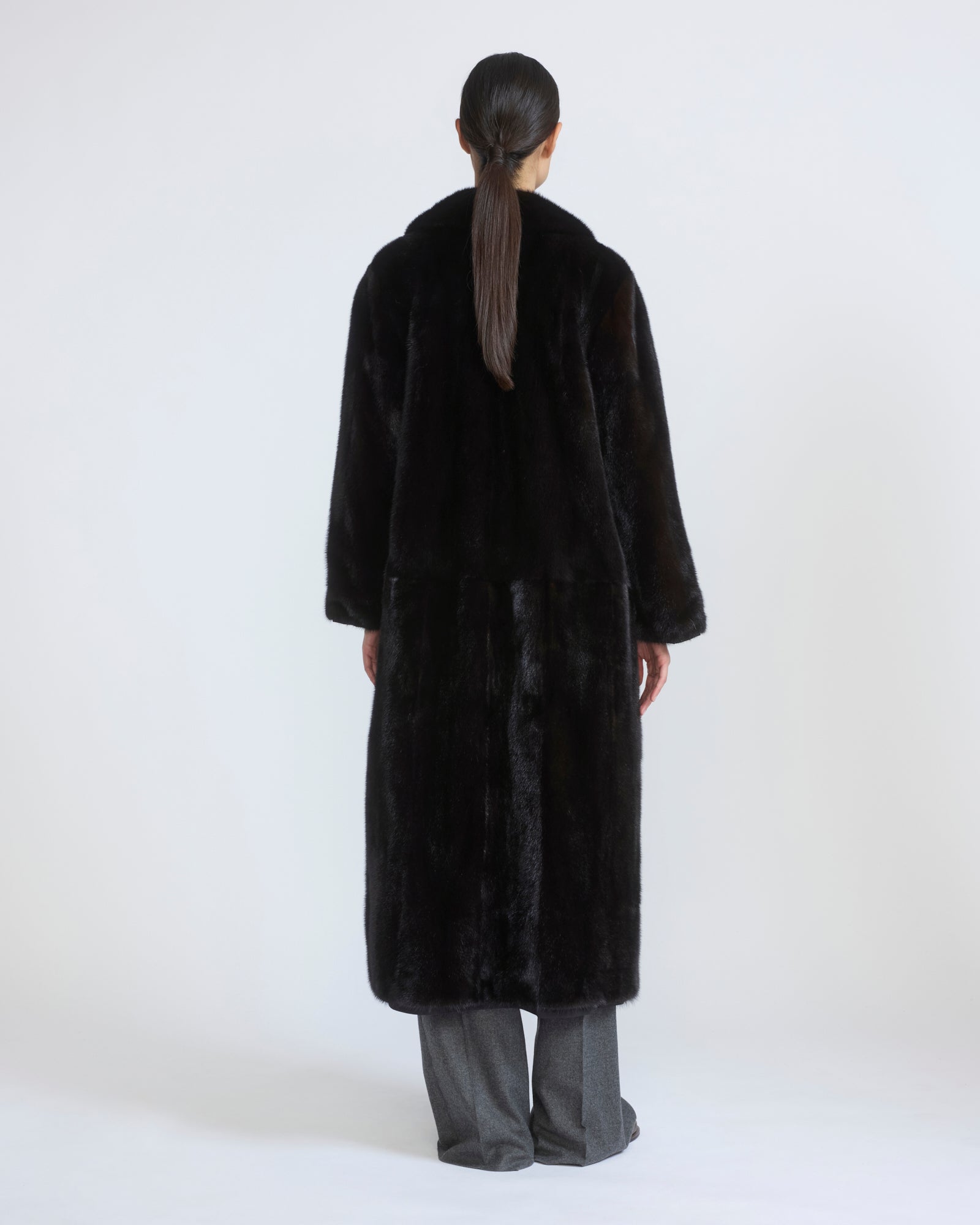 Long reversible coat in water-repellent technical fabric and mink fur - Yves Salomon - New Fall/Winter Collection