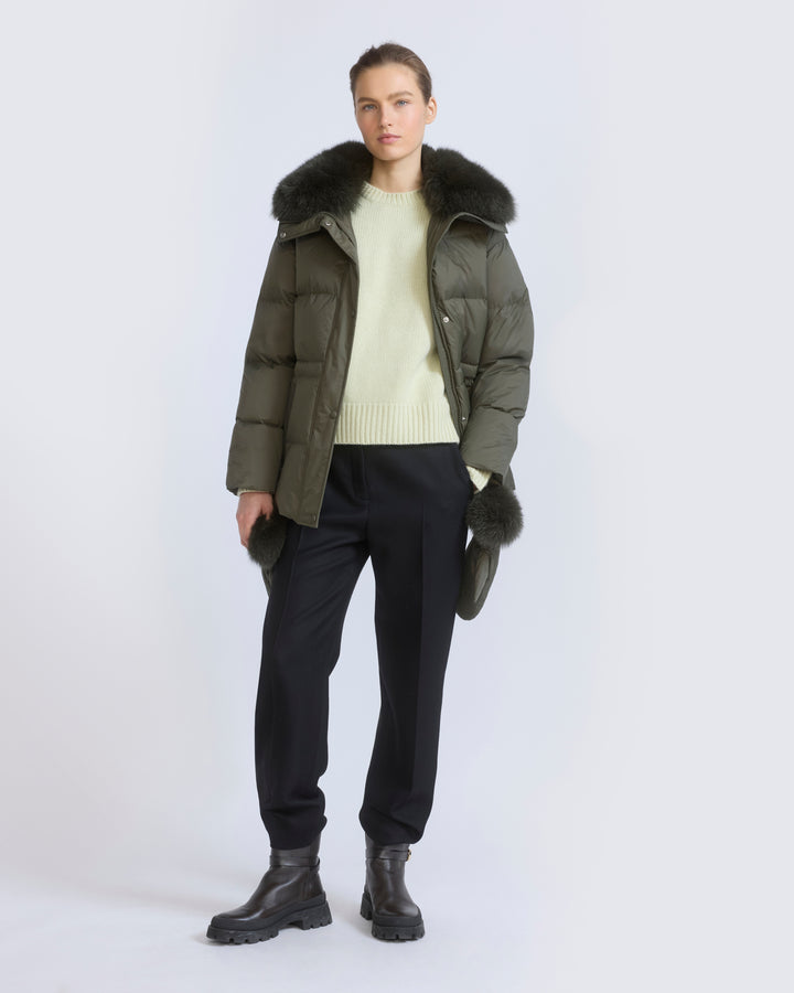 Down jacket in waterproof technical fabric with mittens and fox fur trim - Yves Salomon - New Fall/Winter Collection