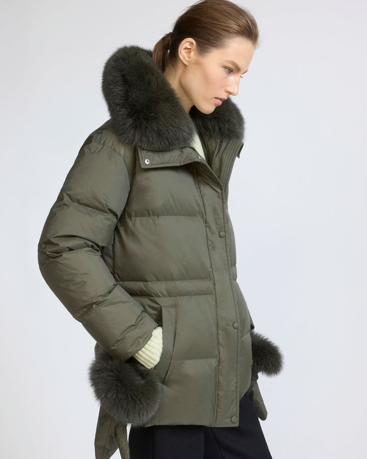 Down jacket in waterproof technical fabric with mittens and fox fur trim - Yves Salomon - New Fall/Winter Collection