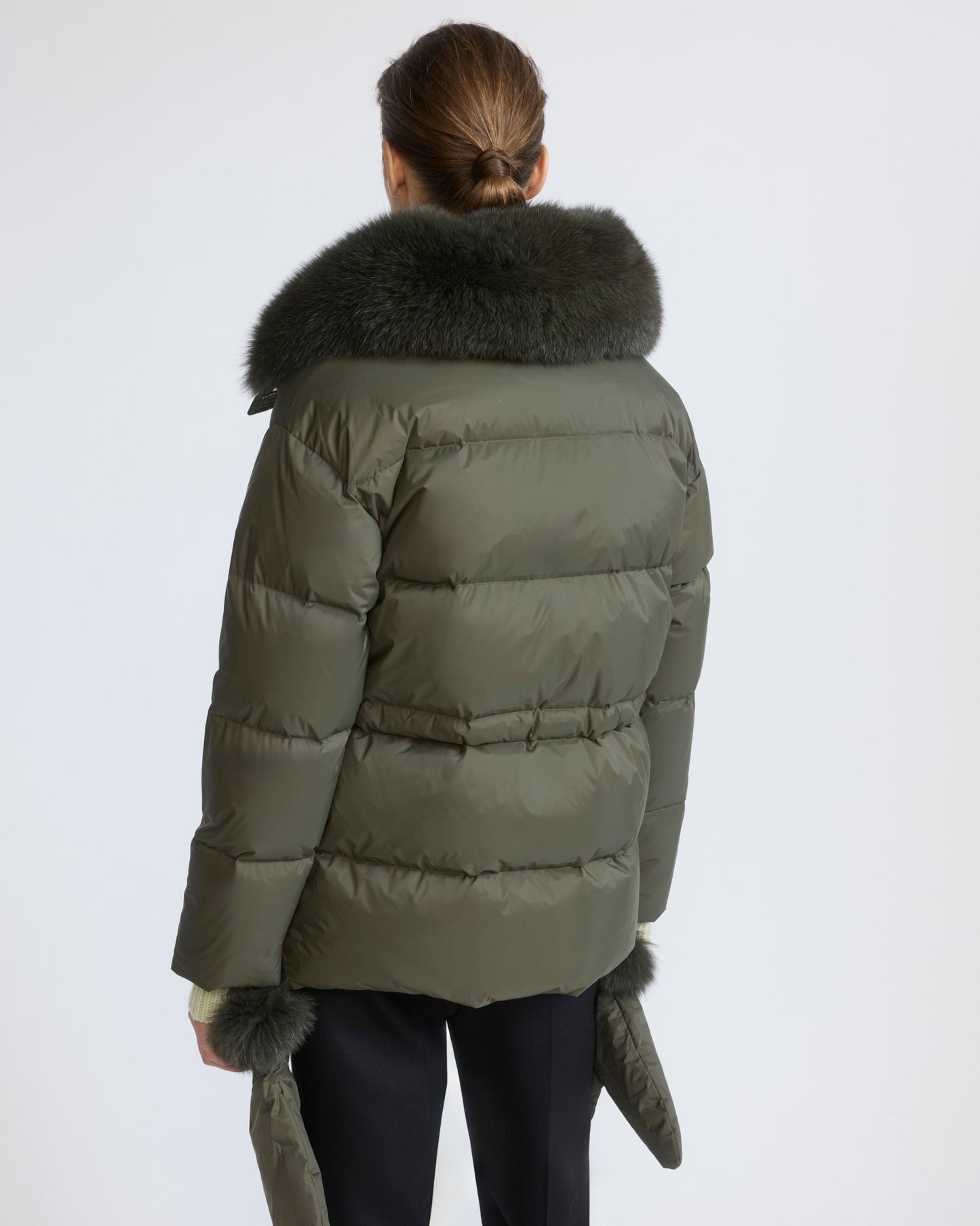 Down jacket in waterproof technical fabric with mittens and fox fur trim - Yves Salomon - New Fall/Winter Collection